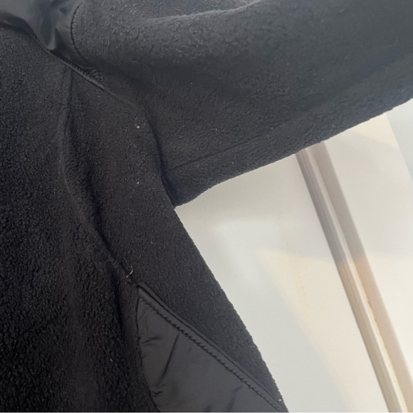 Columbia Women's Black Fleece zip up Jacket USED SHRUNK sweater coat casual - Picture 3 of 4